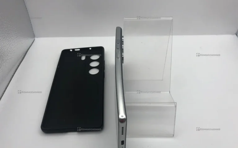 Tecno CAMON 40 Pro 5G 8/256 Гб