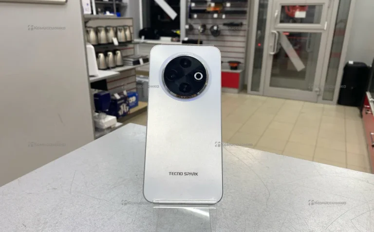 Tecno Spark 30C 4/128 ГБ