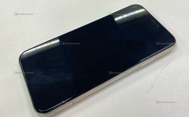 Apple iPhone 11 4/64 ГБ