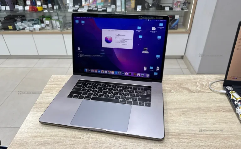 Ноутбук MacBook Pro 15 2016 Touch Bar i7 16/256GB