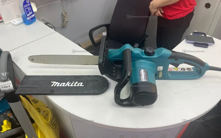 Цепная пила makita UC3520A