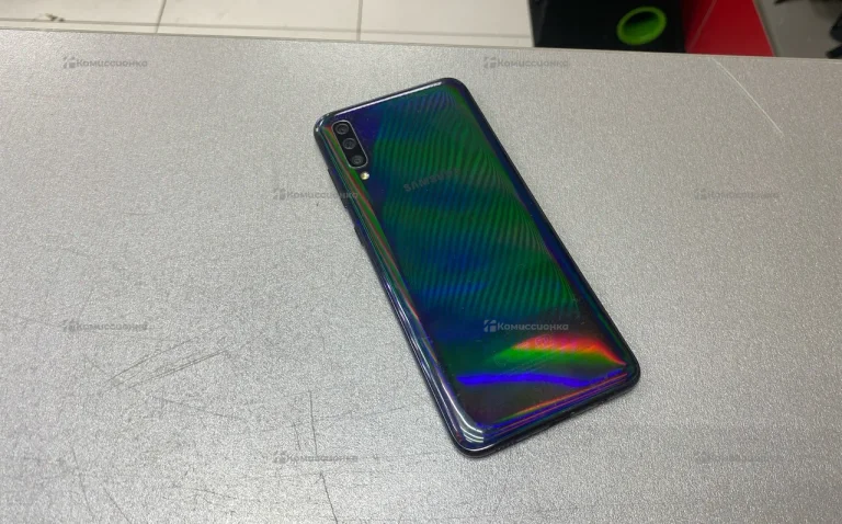Samsung Galaxy A70 6/128 ГБ