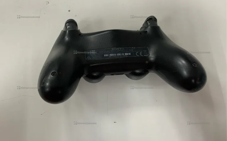 геймпад PS4