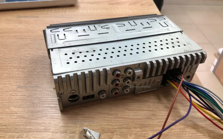 Автомагнитола  nakamichi