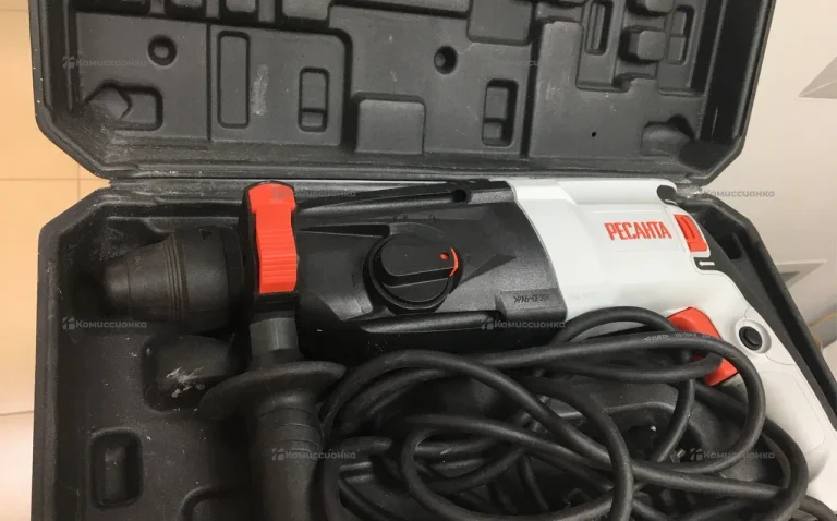 Перфоратор Ресанта П-28-800К