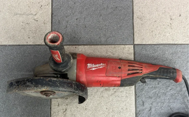 УШМ Milwaukee AG 22-230 DMS