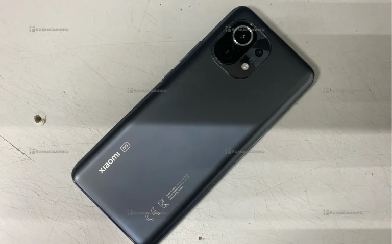 Xiaomi Mi 11 8/256 ГБ