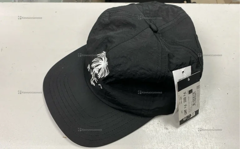 Кепка Rvca