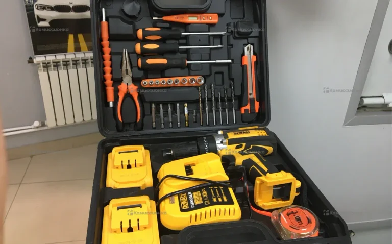 Аккумуляторная дрель-шуруповёрт DeWALT DCD700 (реп