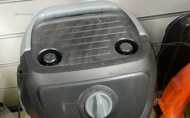 Пылесос  строительный KARCHER KWD 3