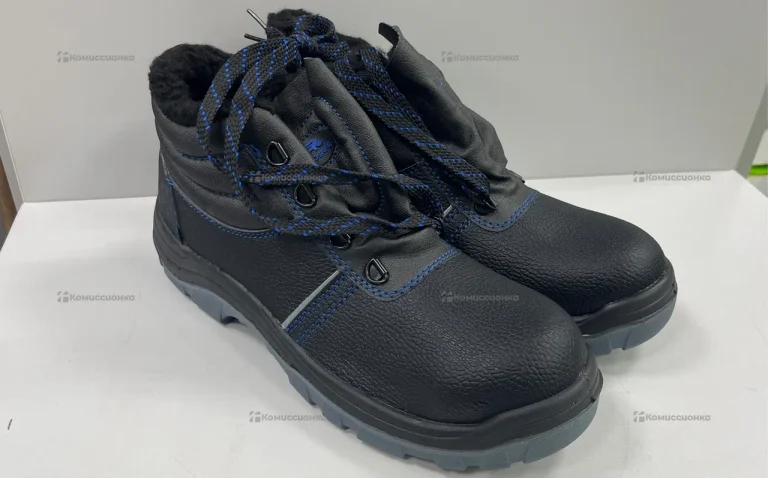 Ботинки зимние 43 размер