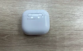 AirPods 4