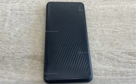 Повер банк черный