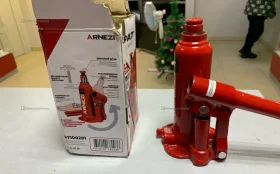 Купить Домкрат гидравлический ARNEZI (r7100201) 2 тонны б/у , в Кострома Цена:990рублей
