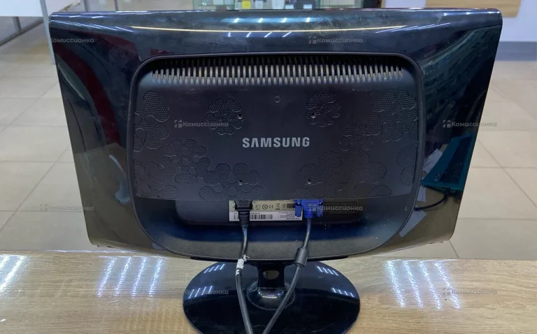 Монитор Samsung SyncMaster 933SN