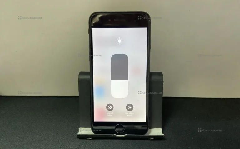 Apple iPhone 8 2/64 ГБ