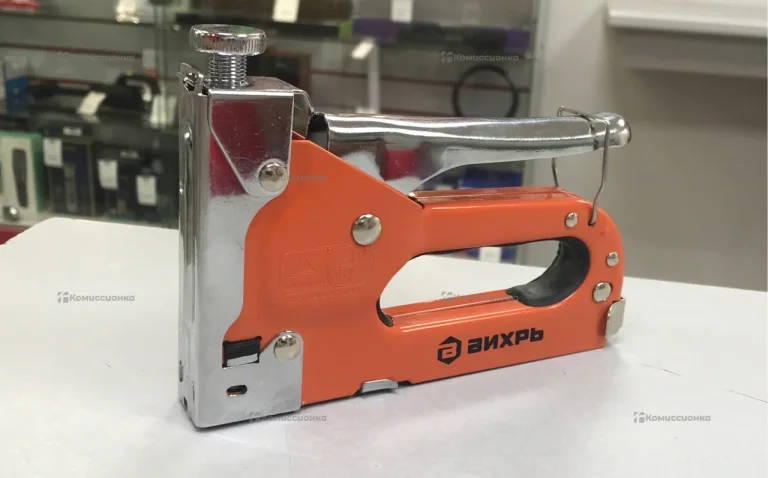 Степлер строительный