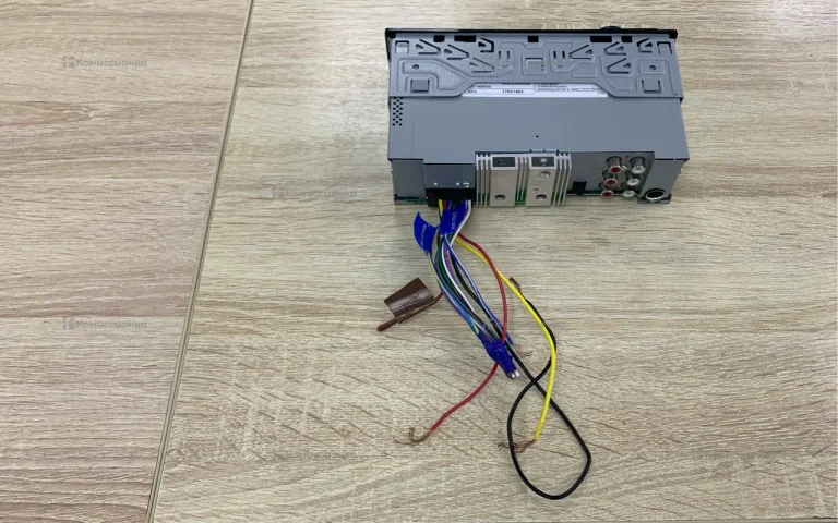 Автомагнитола  Kenwood KMM-BT408