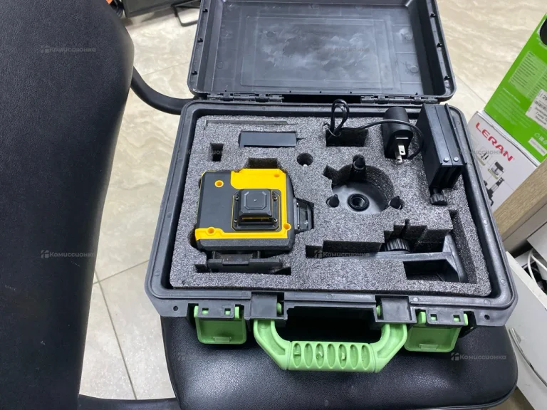 Лазерный уровень Dewalt 3D Реплика