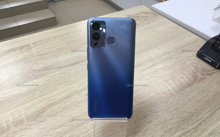 Infinix Hot 12 Play NFC 4/64 ГБ