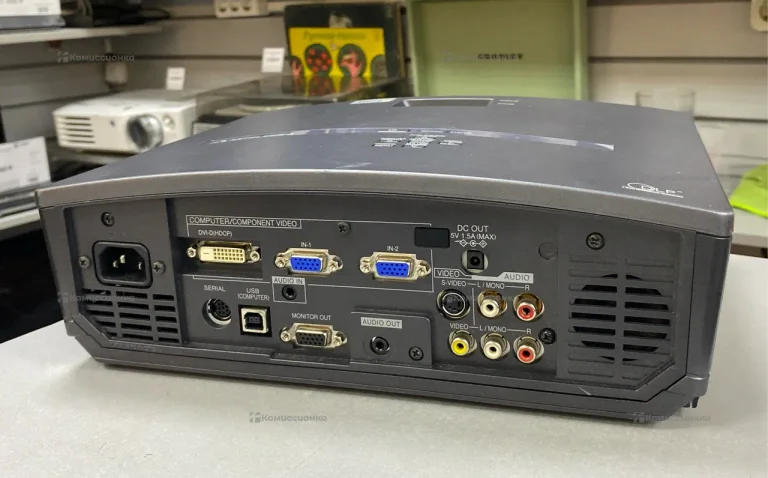Проектор Mitsubishi XD490u