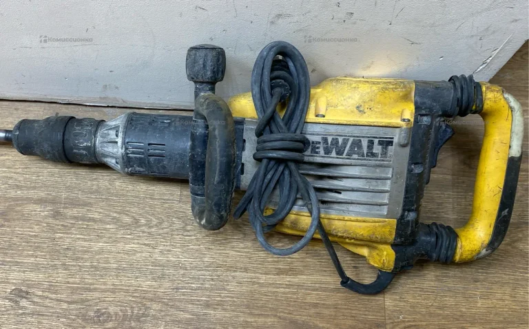 Отбойный молоток DEWALT D 25902