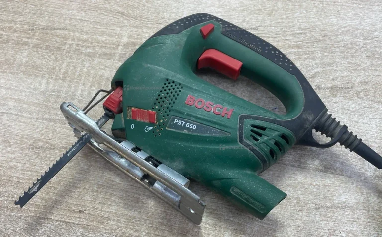 Электролобзик Bosch PST 650