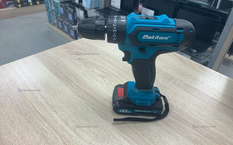 Шуруповерт Makitoni