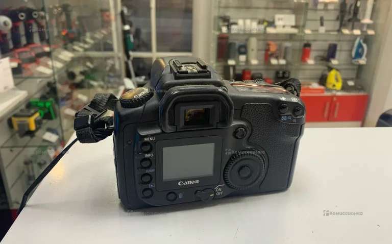 Фотоаппарат  canon EOS 20D