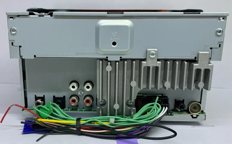 Автомагнитола  Pioneer DMH-G225BT