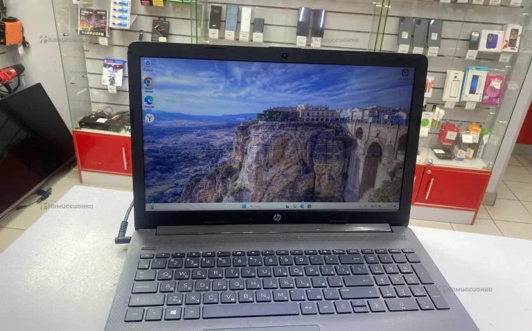 Ноутбук  Hp 250 G7