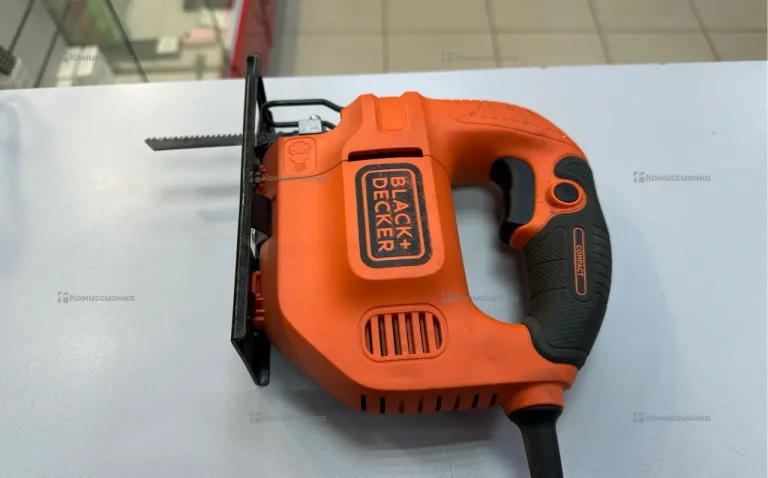 Лобзик электрический Black & Decker KFBES410