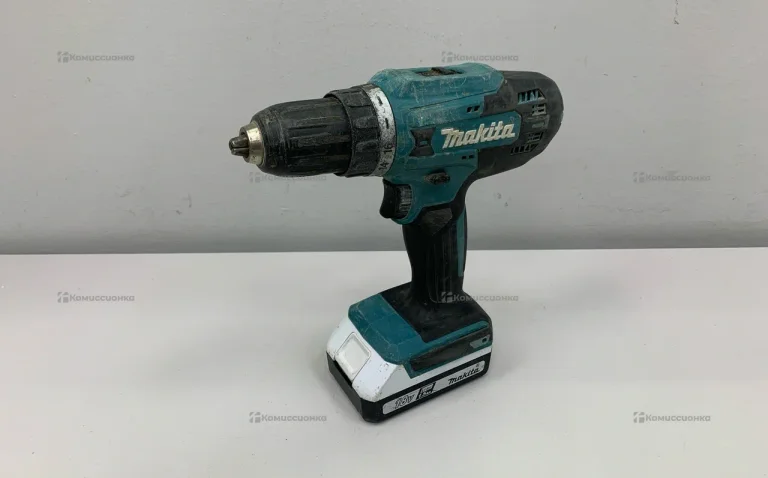 Дрель-шуруповёрт Makita DF448D