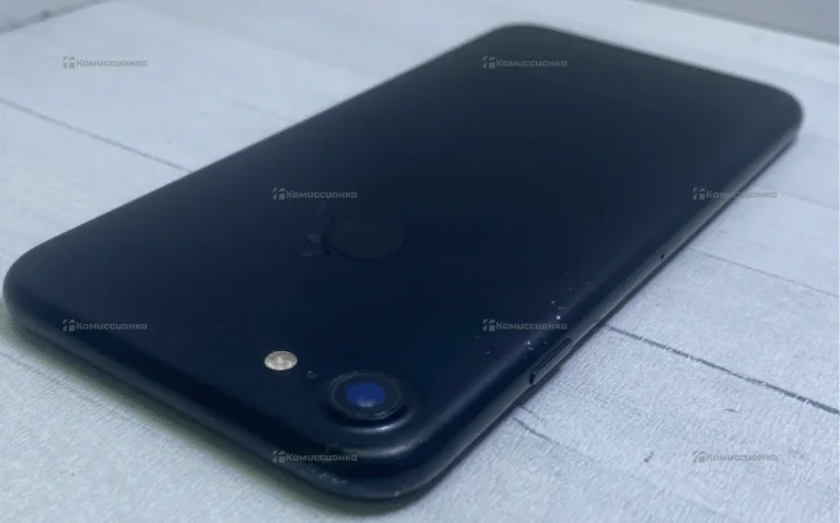 Apple iPhone 7 2/32 ГБ