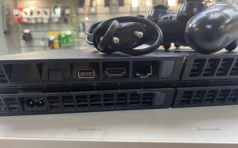 Приставка PS4 fat 1000Gb.