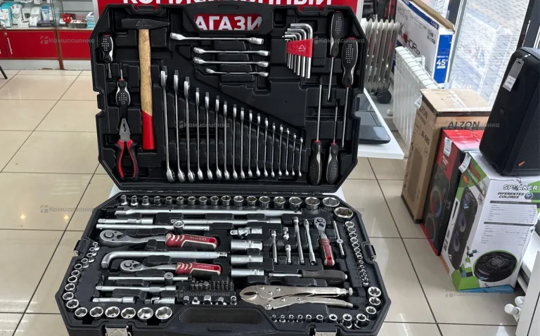 Набор инструментов Arnezi r0900147 147шт