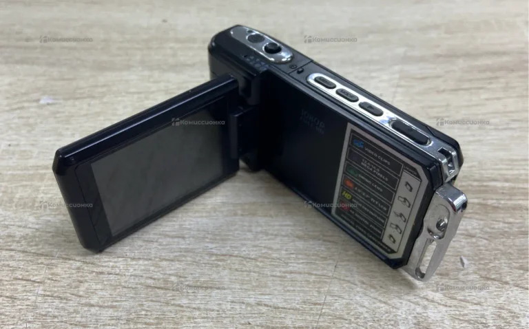 Видеорегистратор  screen CAN BE rotated 360