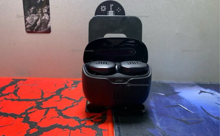 Наушники  JBL