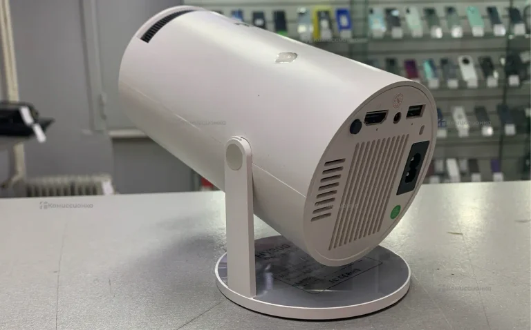 Проектор  HY300