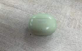 Наушники  Realme buds