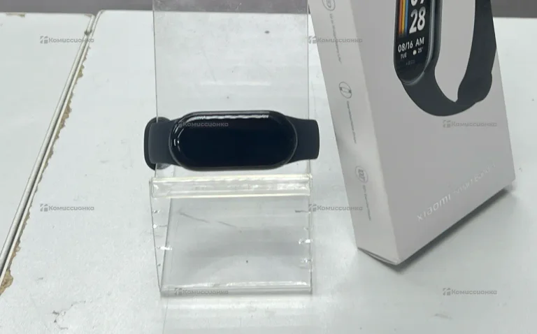 Часы  Xiaomi band 8