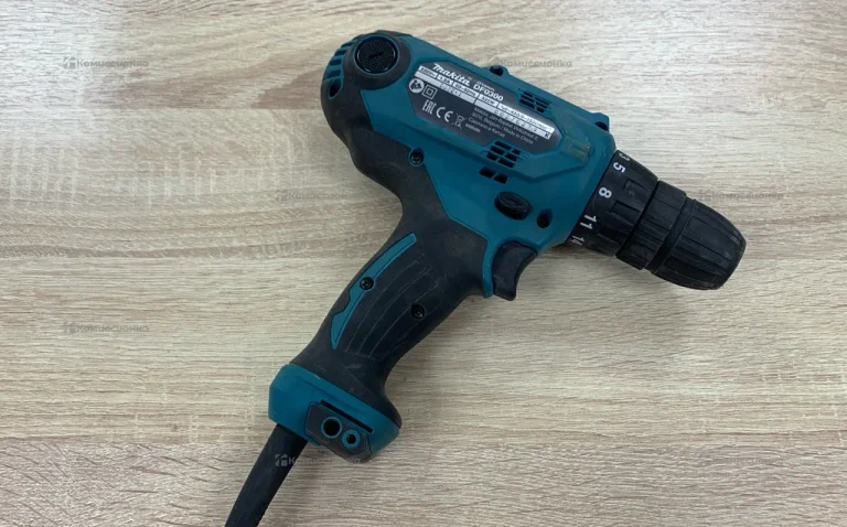 Сетевая дрель-шуруповерт Makita DF0300