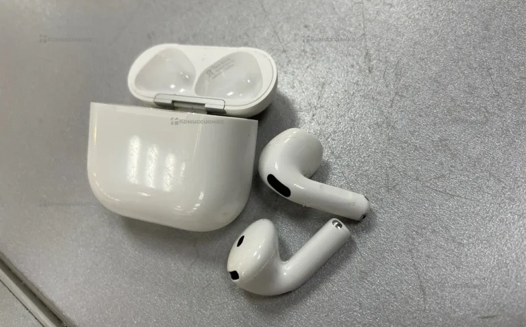 Наушники Apple Airpods 4