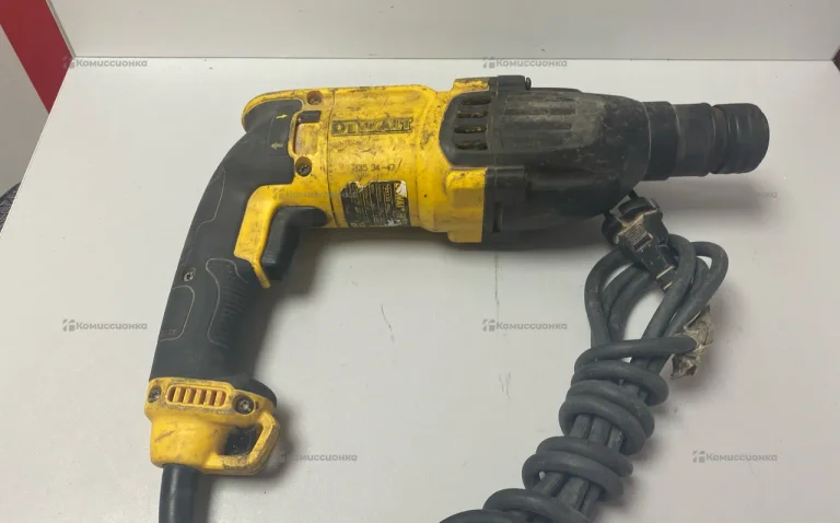 Перфоратор dewalt D25133K