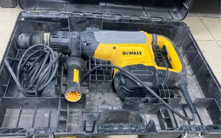 Перфоратор DeWalt D25773K