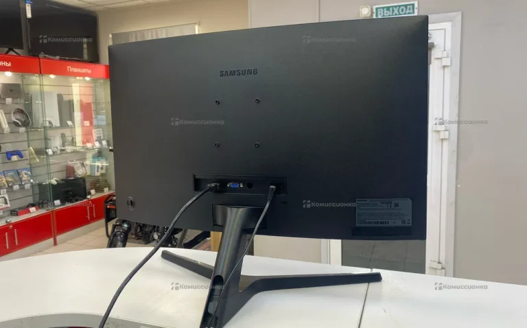 Монитор Samsung C27R500FHI