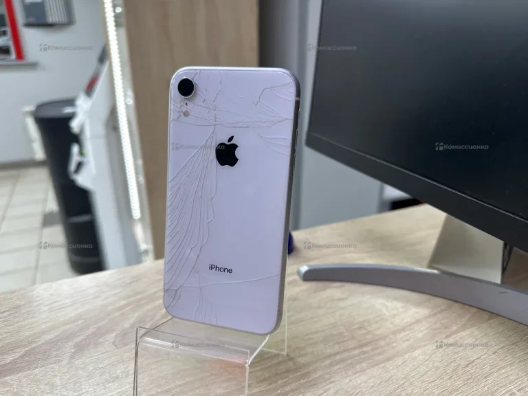 Apple iPhone XR 3/128 ГБ