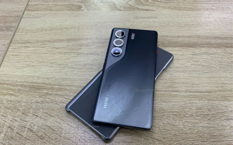 Tecno Camon 40 Pro 8/256 ГБ