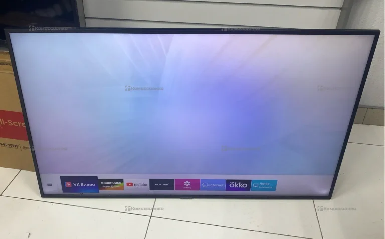 Телевизор Samsung UE50RU7200U