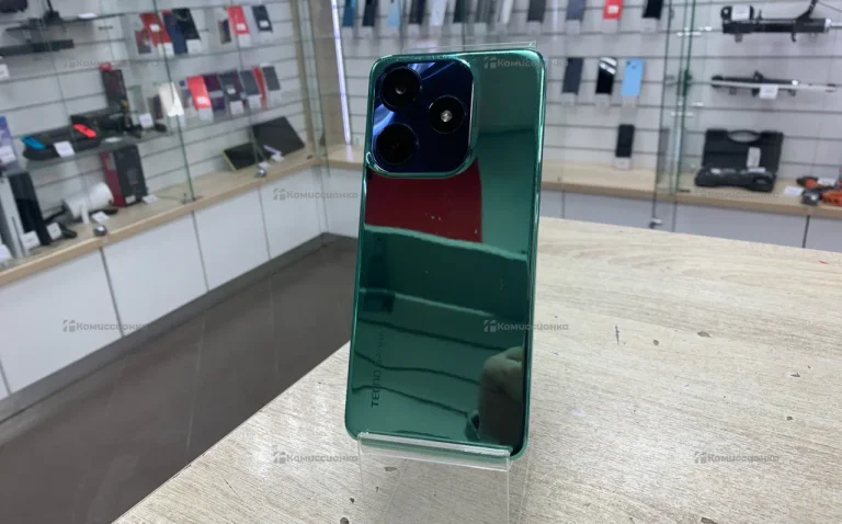 Tecno Spark 10C 4/64 ГБ